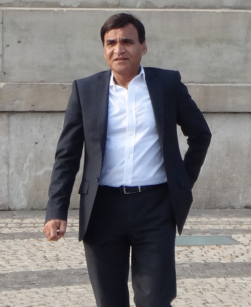 An image of Dr. Kumar